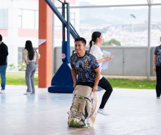 Desfile de Promociones y Ginkana – 25 Años de Medicina UTPL