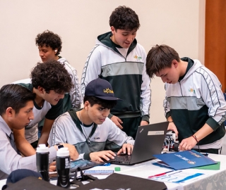 FIRST LEGO en el Innova Fest UTPL FIRST LEGO en el Innova Fest UTPL