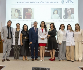 Ceremonia de imposición de mandiles a los estudiantes de 7mo ciclo de la carrera de Psicología Clínica