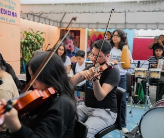 Primer encuentro de SINFIN UTPL y la Academia de música de Sol a Sol de Guayaquil