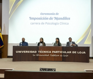 Ceremonia de imposición de mandiles a los estudiantes de 7mo ciclo de la carrera de Psicología Clínica