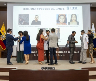 Ceremonia de imposición de mandiles a los estudiantes de 7mo ciclo de la carrera de Psicología Clínica