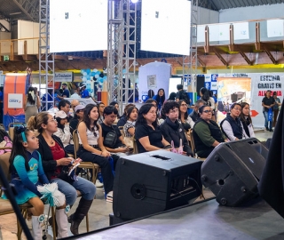 Presentación del microteatro Mujerón - Lucha femenina por la igualdad de los derechos Presentación del microteatro Mujerón - Lucha femenina por la igualdad de los derechos