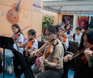 Primer encuentro de SINFIN UTPL y la Academia de música de Sol a Sol de Guayaquil