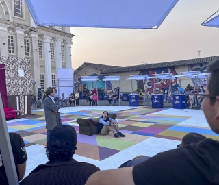 La UTPL participa en el Festival Internacional de Artes Vivas Loja con sus talentosos grupos de arte en la Plaza de la Cultura