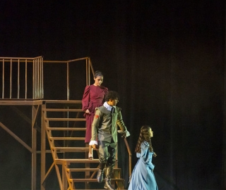 La Compañía de Teatro UTPL conmemoró sus 20 años de trayectoria artística con el estreno de la obra Otelo