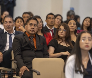 Imposición de Insignias – Carrera de Medicina