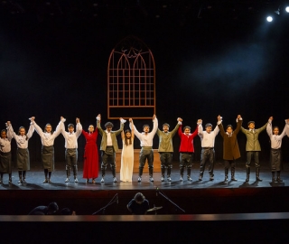 La Compañía de Teatro UTPL conmemoró sus 20 años de trayectoria artística con el estreno de la obra Otelo