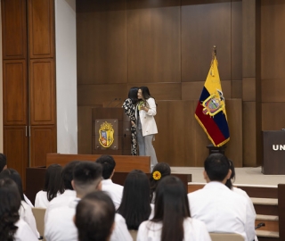 Imposición de Insignias – Carrera de Medicina Imposición de Insignias – Carrera de Medicina