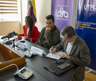 Firma de Convenio Específico de Cooperación Interinstitucional para adjudicación de becas y aplicación de descuentos entre el Gobierno Provincial de Loja y la Universidad Técnica Particular de Loja.