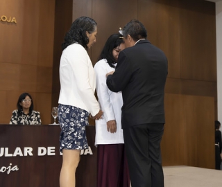 Imposición de Insignias – Carrera de Medicina