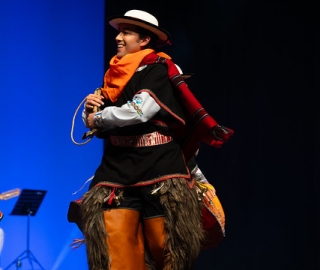 40 años danzando identidad | Jahua Ñan UTPL 40 años danzando identidad | Jahua Ñan UTPL