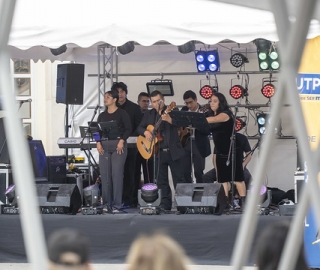 Circuito UTPL – Presentación del Grupo Rondalla Saucedales