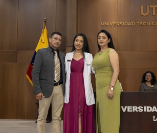 Imposición de Insignias – Carrera de Medicina