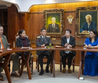 Firma de convenios específicos de cooperación interinstitucional entre la UTPL, la Federación Nacional de Corredores de Bienes Raíces y la Unidad Educativa Fiscomisional de Fuerzas Armadas “Colegio Militar n.º 5 Tcrn. Lauro Guerrero”. Firma de convenios específicos de cooperación interinstitucional entre la UTPL, la Federación Nacional de Corredores de Bienes Raíces y la Unidad Educativa Fiscomisional de Fuerzas Armadas “Colegio Militar n.º 5 Tcrn. Lauro Guerrero”.