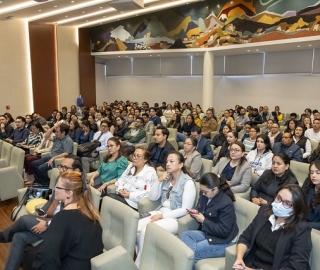 Fortalecemos nuestras capacidades institucionales Fortalecemos nuestras capacidades institucionales