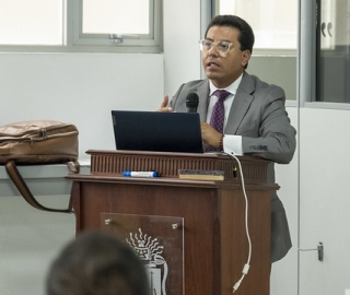 Presentación del libro "Seguridad, Paz y Desarrollo" de César Ulloa