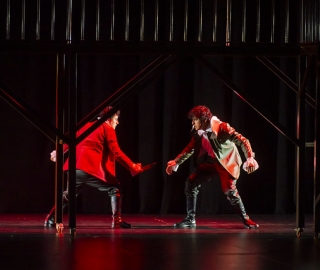 La Compañía de Teatro UTPL conmemoró sus 20 años de trayectoria artística con el estreno de la obra Otelo La Compañía de Teatro UTPL conmemoró sus 20 años de trayectoria artística con el estreno de la obra Otelo