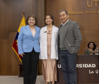 Imposición de Insignias – Carrera de Medicina