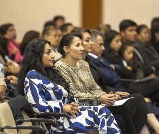 Imposición de mandiles a los estudiantes de Medicina