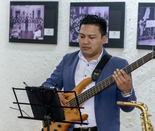 Exposición fotográfica: Antología histórico-musical del Colegio de Artes Salvador Bustamante Celi de Loja Exposición fotográfica: Antología histórico-musical del Colegio de Artes Salvador Bustamante Celi de Loja
