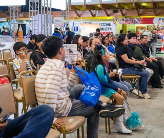 Presentación del microteatro Mujerón - Lucha femenina por la igualdad de los derechos Presentación del microteatro Mujerón - Lucha femenina por la igualdad de los derechos