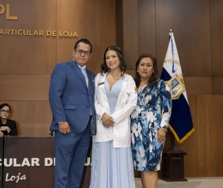 Imposición de Insignias – Carrera de Medicina