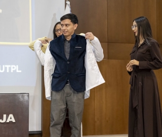 Imposición de mandiles a internos rotativos de la carrera de Nutrición y Dietética – Cohorte mayo 2025 / abril 2026