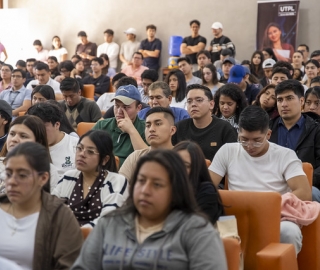 Conferencia Magistral “Del dato al impacto: la materia prima de la economía del siglo XXI”.