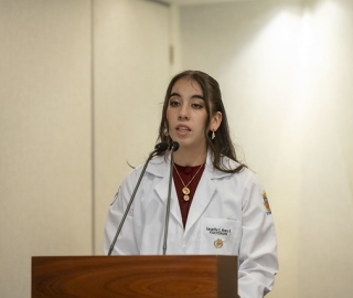 Estudiantes de Fisioterapia reciben sus mandiles