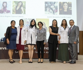 Ceremonia de imposición de mandiles a los estudiantes de 7mo ciclo de la carrera de Psicología Clínica