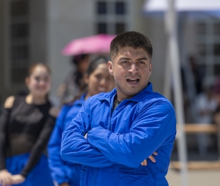 La UTPL participa en el Festival Internacional de Artes Vivas Loja con sus talentosos grupos de arte en la Plaza de la Cultura