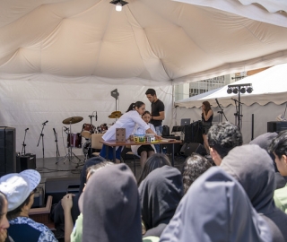 La UTPL participa en el Festival Internacional de Artes Vivas Loja con sus talentosos grupos de arte en la Plaza de la Cultura