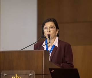 Simposio de Obesidad: Retos y Perspectivas en la Atención Integral Simposio de Obesidad: Retos y Perspectivas en la Atención Integral