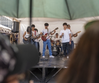 La UTPL participa en el Festival Internacional de Artes Vivas Loja con sus talentosos grupos de arte en la Plaza de la Cultura