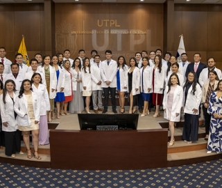 Ceremonia de Imposición de Mandiles – Medicina UTPL Ceremonia de Imposición de Mandiles – Medicina UTPL