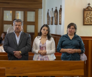 Imposición de mandiles a estudiantes de Fisioterapia