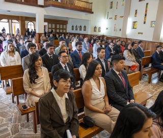 Imposición de mandiles a estudiantes de Fisioterapia