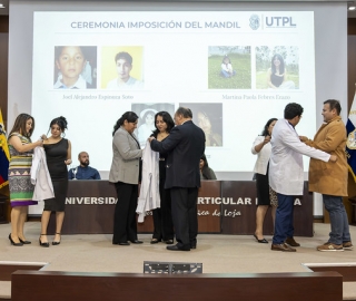 Ceremonia de imposición de mandiles a los estudiantes de 7mo ciclo de la carrera de Psicología Clínica