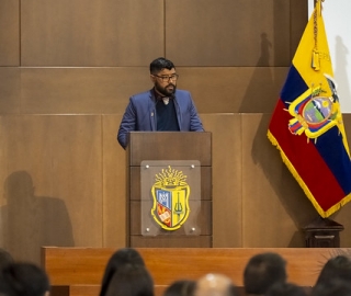 Imposición de insignias a estudiantes de Enfermería