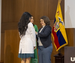 Imposición de mandiles a internos rotativos de la carrera de Nutrición y Dietética – Cohorte mayo 2025 / abril 2026