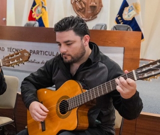 Lanzamiento del libro “Ángel Felicísimo Rojas: contexto, crítica y vanguardismo en la literatura ecuatoriana Lanzamiento del libro “Ángel Felicísimo Rojas: contexto, crítica y vanguardismo en la literatura ecuatoriana