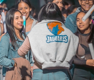 Noche Jaguar UTPL