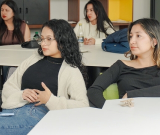 Bioquímica del estrés académico: innovación en el aprendizaje del cortisol mediante recursos educativos transmedia