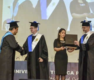 Acto Solemne de Inauguración del Año Académico 2019 - 2020 e Incorporación de nuevos doctores al Claustro UTPL Acto Solemne de Inauguración del Año Académico 2019 - 2020 e Incorporación de nuevos doctores al Claustro UTPL
