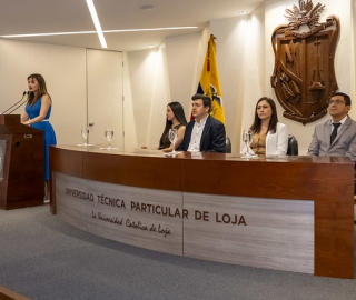 Imposición de mandiles | Carrera de Bioquímica y Farmacia