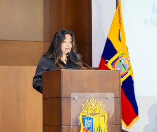 Imposición de insignias a estudiantes de Medicina Imposición de insignias a estudiantes de Medicina