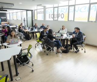 Curso de formación docente "Diseño y aplicación del Aprendizaje Basado en Proyectos en la docencia universitaria" Curso de formación docente "Diseño y aplicación del Aprendizaje Basado en Proyectos en la docencia universitaria"