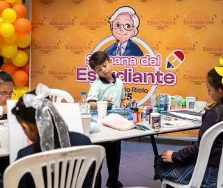 Concurso de pintura en lienzo en la Semana del Estudiante "Fernando Rielo 2025" Concurso de pintura en lienzo en la Semana del Estudiante "Fernando Rielo 2025"