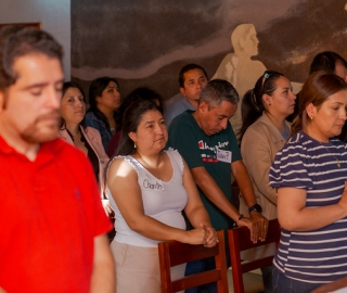 Renovando el amor: encuentro de parejas y matrimonios
